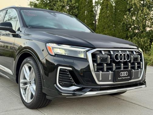 2025 Audi Q7 55 Premium Plus