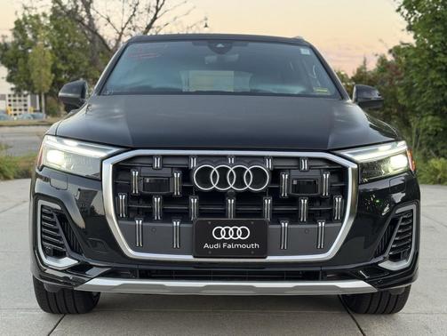 2025 Audi Q7 55 Premium Plus