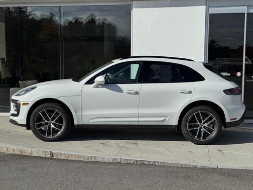 2025 Porsche Macan