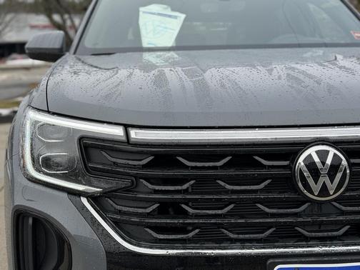 2026 Volkswagen Atlas Cross Sport 2.0T SEL