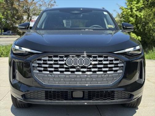 2025 Audi Q5 Premium
