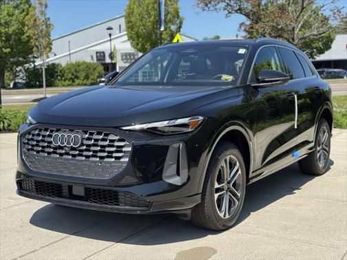2025 Audi Q5 Premium
