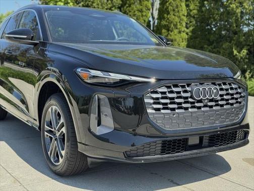 2025 Audi Q5 Premium