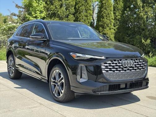 2025 Audi Q5 Premium