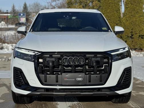 2025 Audi Q7 45 Premium