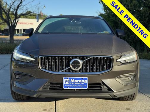 2024 Volvo V60 Cross Country B5 Plus