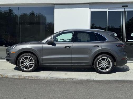 2023 Porsche Cayenne Platinum Edition