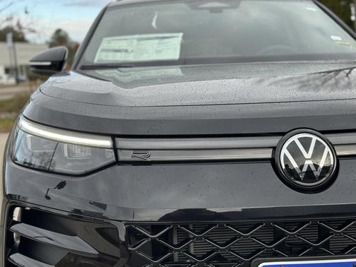 2026 Volkswagen Tiguan 2.0T SE R-Line Black 4MOTION