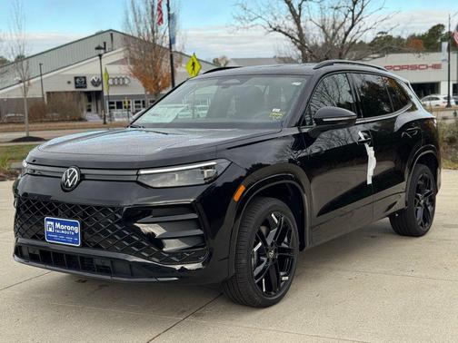 2026 Volkswagen Tiguan 2.0T SE R-Line Black 4MOTION