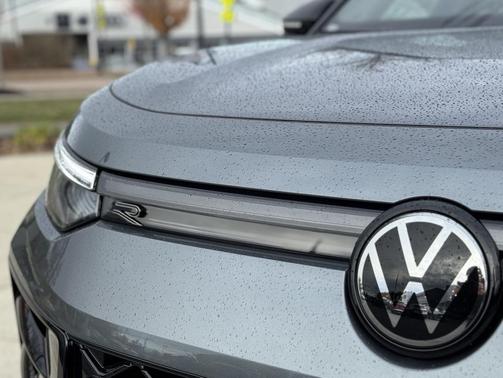 2026 Volkswagen Tiguan 2.0T SE R-Line Black 4MOTION