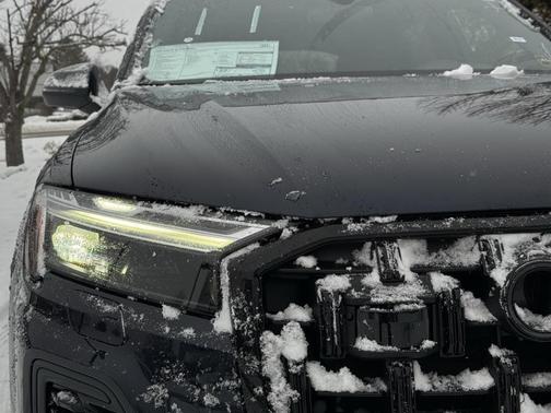 2026 Audi Q7 45 Premium