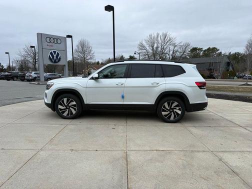 White 2026 Volkswagen Atlas 2.0T SE w/Technology 4MOTION