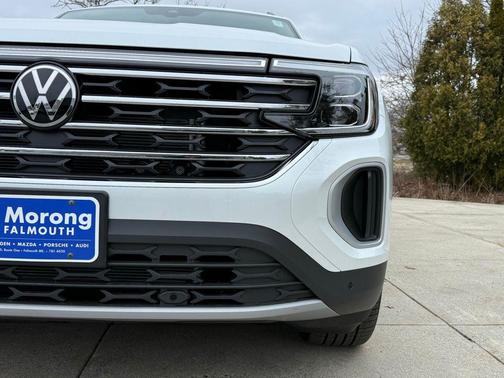 White 2026 Volkswagen Atlas 2.0T SE w/Technology 4MOTION