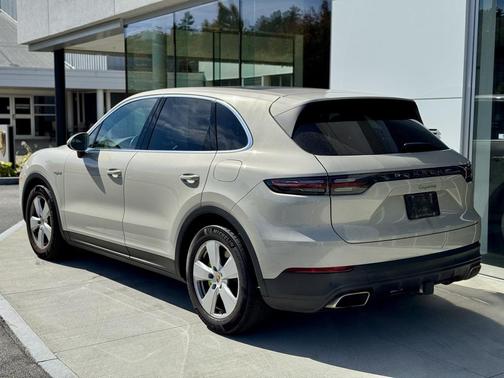 2021 Porsche Cayenne Cayenne