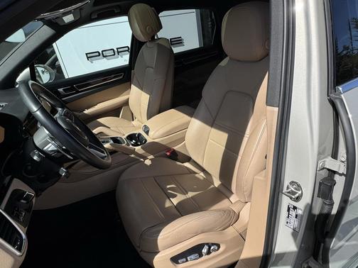 2021 Porsche Cayenne Cayenne