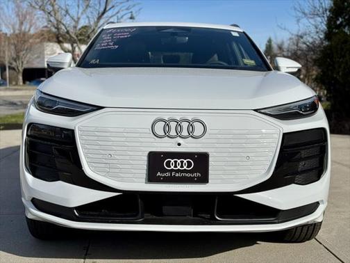 2025 Audi Q6 e-tron Premium quattro