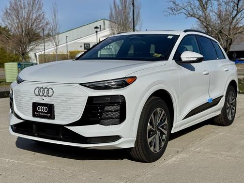 2025 Audi Q6 e-tron Premium quattro