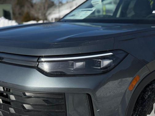 platinum gray metallic 2026 Volkswagen Tiguan 2.0T SE 4MOTION