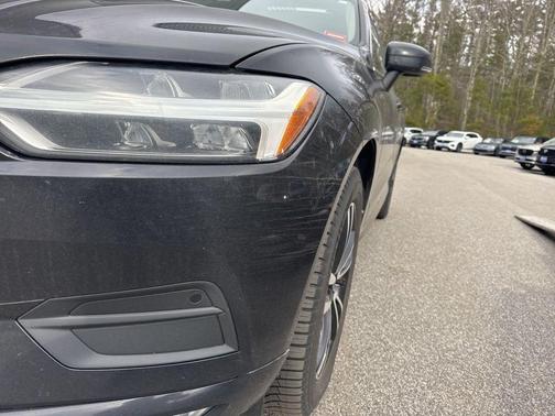 2021 Volvo XC60 T6 Momentum