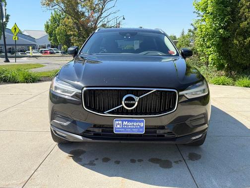 Onyx Black Metallic 2021 Volvo XC60 T6 Momentum