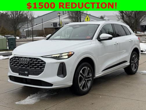 2025 Audi Q5 Premium TFSI quattro S tronic