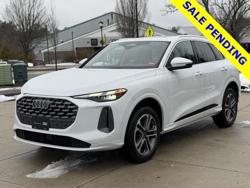 2025 Audi Q5 Premium TFSI quattro S tronic