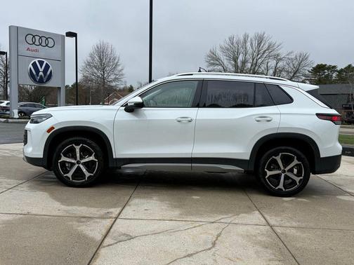 White 2026 Volkswagen Tiguan 2.0T SE 4MOTION