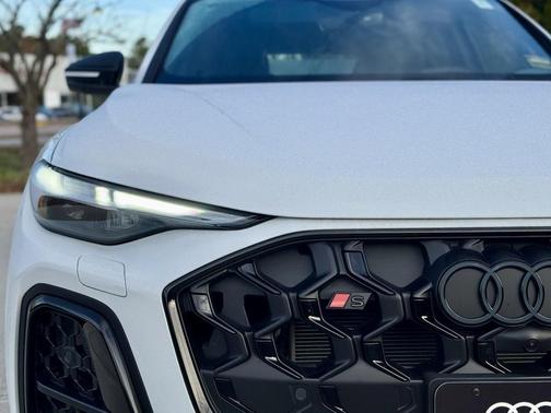 2025 Audi SQ5 3.0T Premium Plus