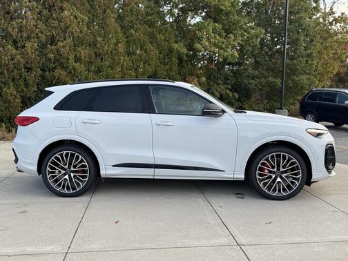 2025 Audi SQ5 3.0T Premium Plus
