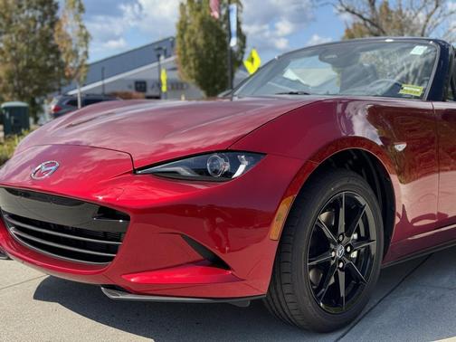 2025 Mazda MX-5 Miata Sport