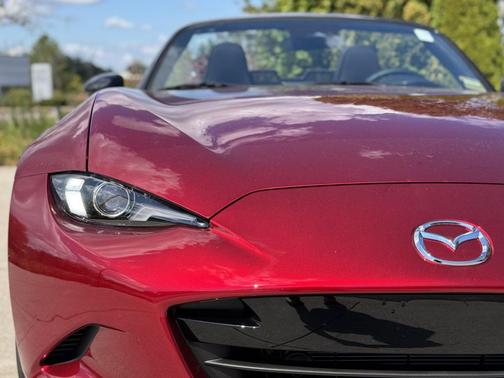 2025 Mazda MX-5 Miata Sport