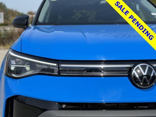 2025 Volkswagen Taos 1.5T SE Black
