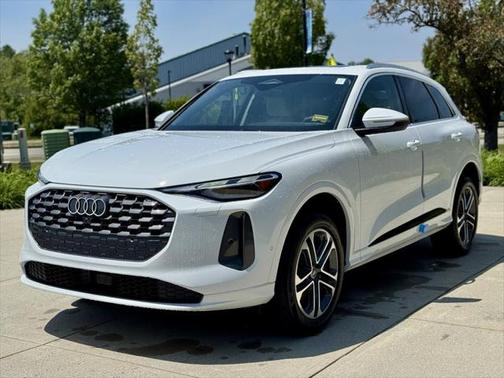 2025 Audi Q5 Premium