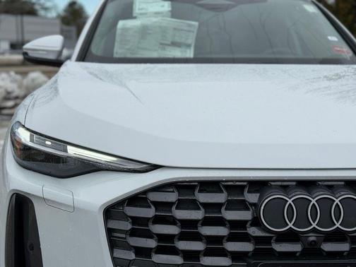 White 2025 Audi Q5 Premium Plus TFSI quattro S tronic