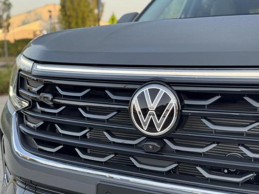 2025 Volkswagen Atlas 2.0T SEL Premium R-Line 4MOTION