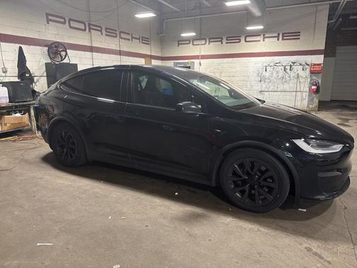 2022 Tesla Model X Plaid Tri Motor All-Wheel Drive