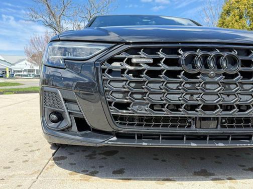 Mythos Black Metallic 2022 Audi A8 L 55 TFSI quattro Tiptronic