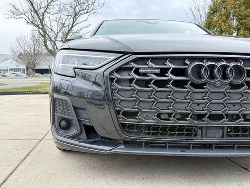 2022 Audi A8 L 55 TFSI quattro Tiptronic