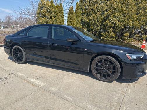 2022 Audi A8 L 55 TFSI quattro Tiptronic