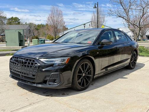 Mythos Black Metallic 2022 Audi A8 L 55 TFSI quattro Tiptronic