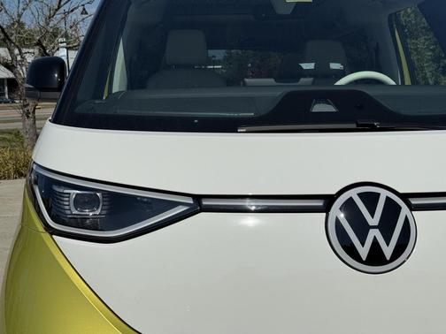 2025 Volkswagen ID. Buzz 1st Edition with 4MOTION