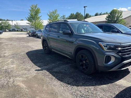 Pure Gray 2025 Volkswagen Atlas 2.0T Peak Edition