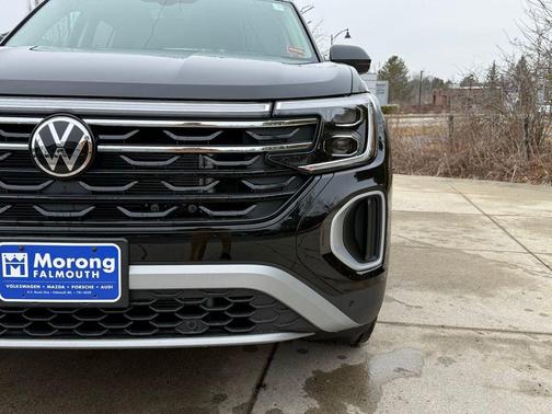 deep black pearl 2026 Volkswagen Atlas Peak Edition