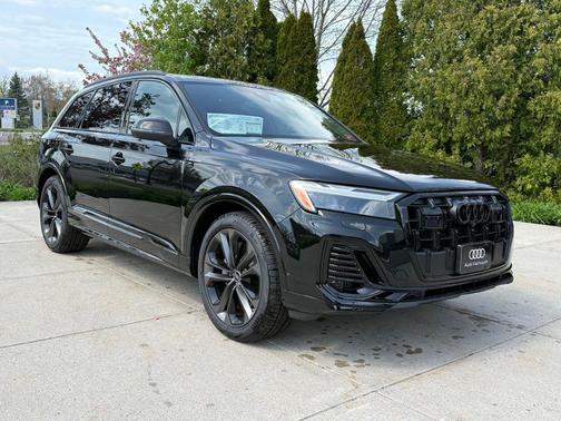 Mythos Black Metallic 2026 Audi Q7 55 Premium Plus