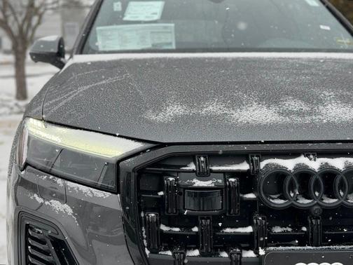2026 Audi Q7 45 Premium