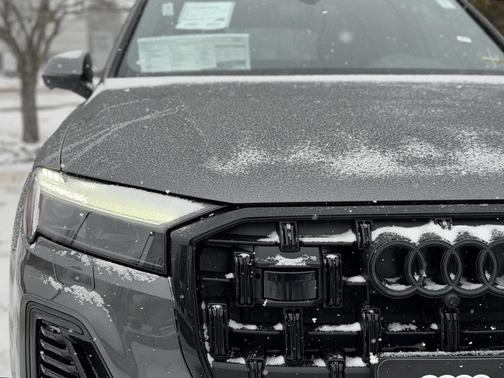 2026 Audi Q7 45 Premium