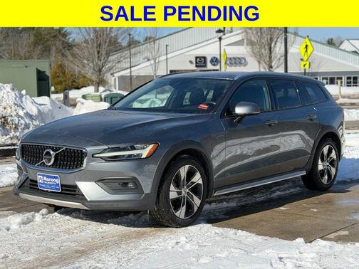 2021 Volvo V60 Cross Country T5