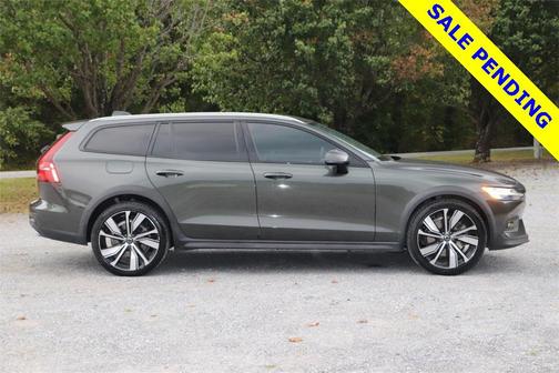 2021 Volvo V60 Cross Country T5