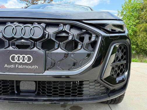Mythos Black Metallic 2026 Audi SQ5 3.0T Premium Plus