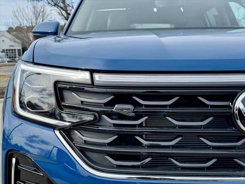 2025 Volkswagen Atlas 2.0T SEL Premium R-Line 4MOTION